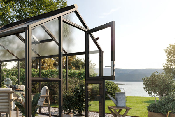 Solara Glasshouse – Two sizes available